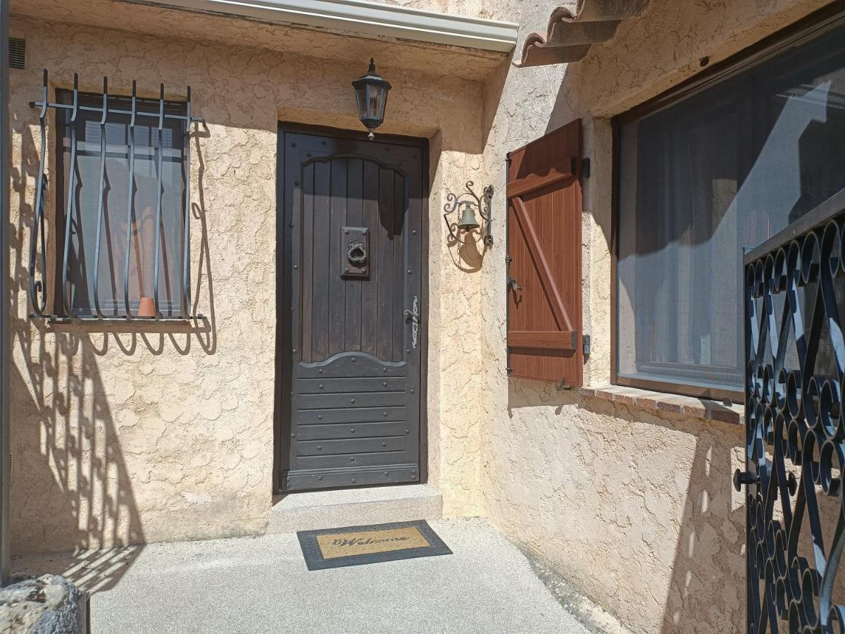 Appartement Privatise Dans Maison Utelle Экстерьер фото